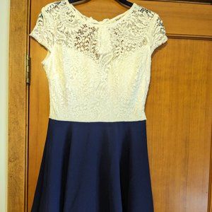 Navy and Cream dress size 7/8
